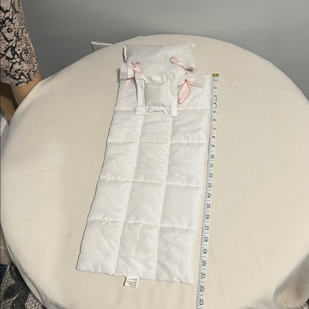 White Quilted Bedding Set for large Dolls - Picture 6 of 10